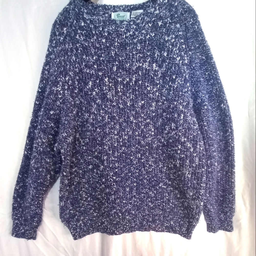 Bass Acrylic/Wool/Cotton Blend crew neck sweater. Unisex